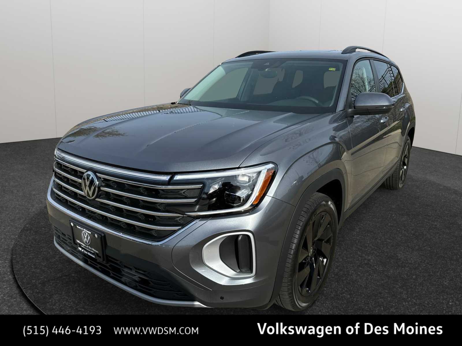 2025 Volkswagen Atlas SE -
                  Johnston, IA
