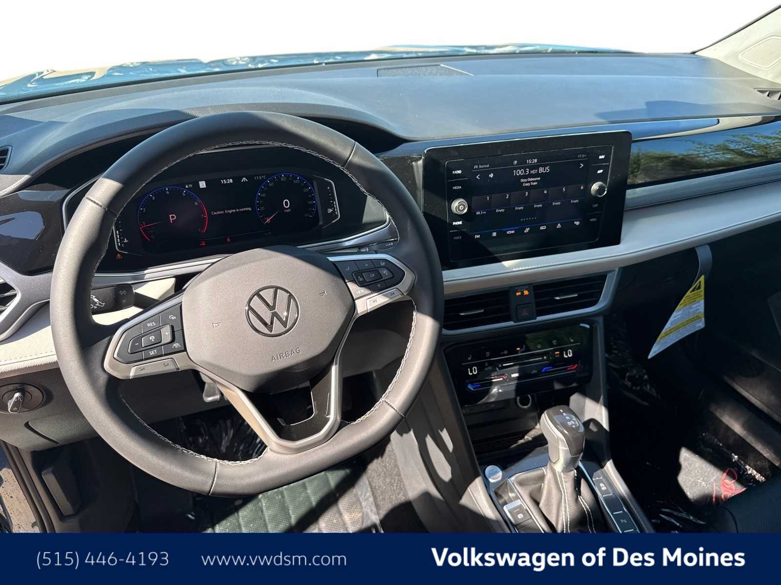 Thumbnail: 2025 Volkswagen Taos - 2