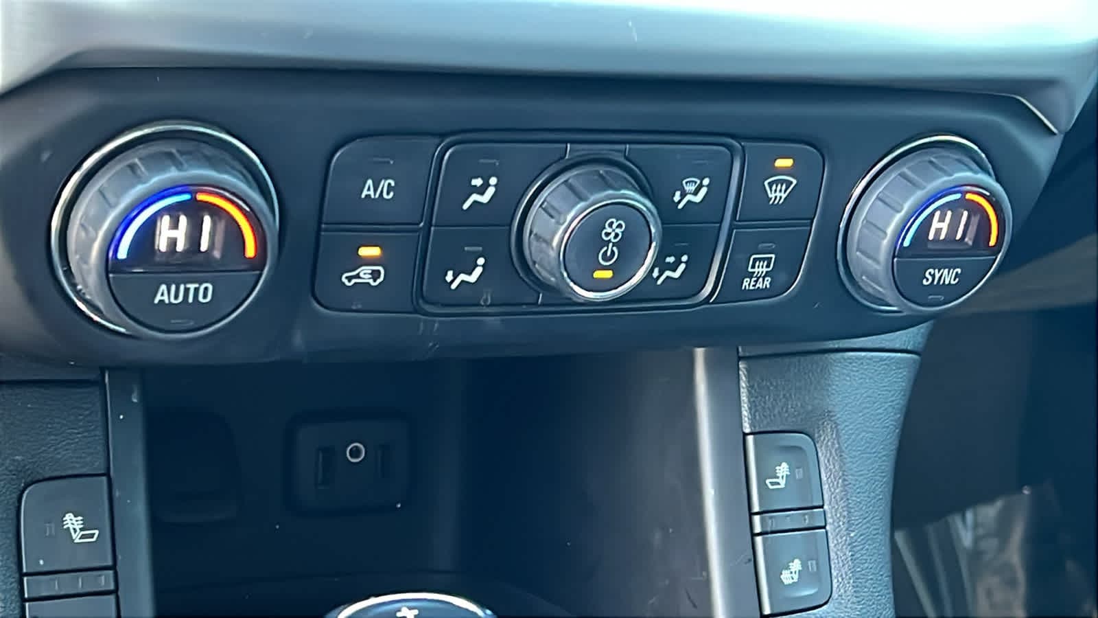 Thumbnail: 2017 GMC Acadia - 14