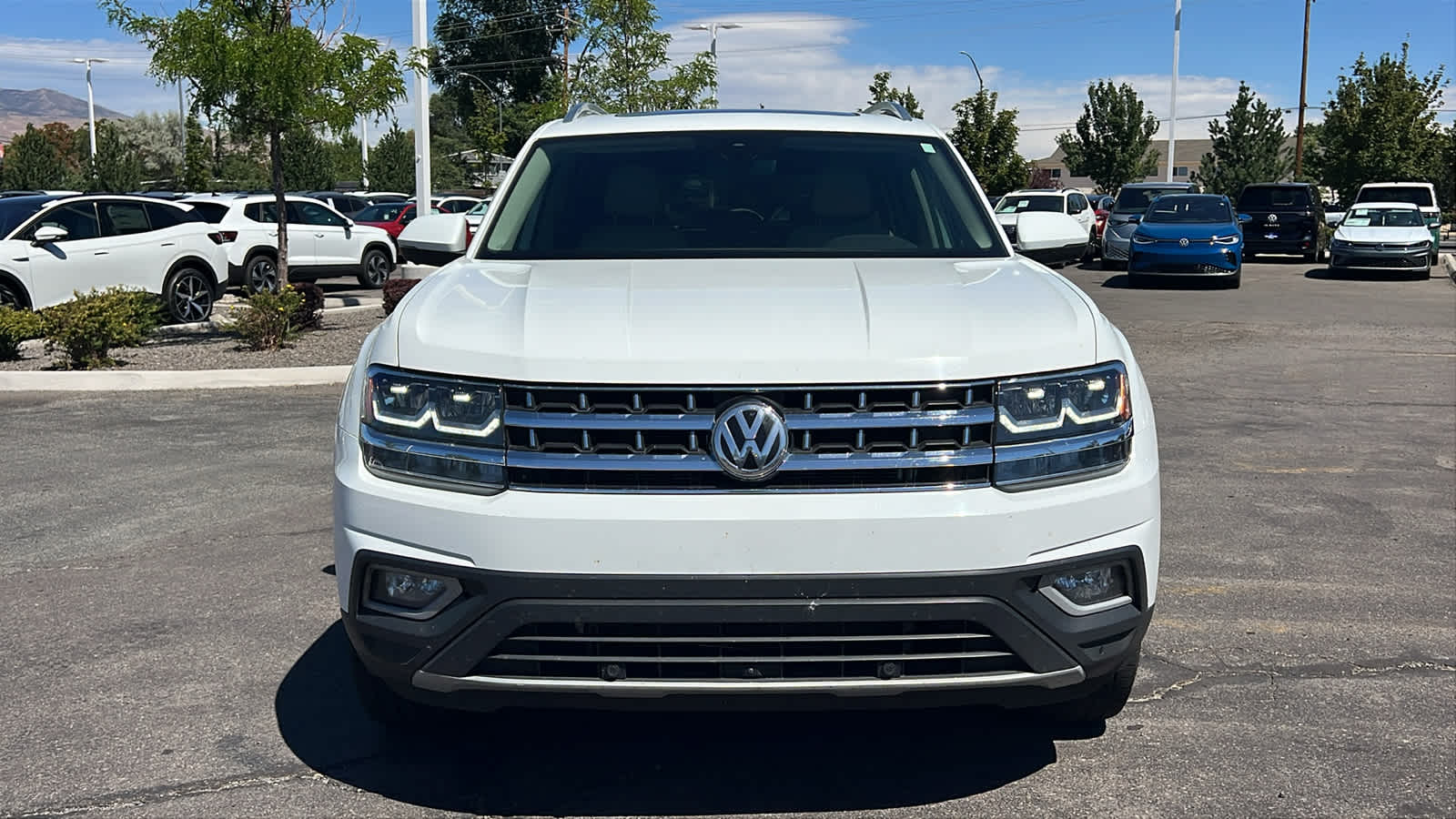 Thumbnail: 2018 Volkswagen Atlas - 2