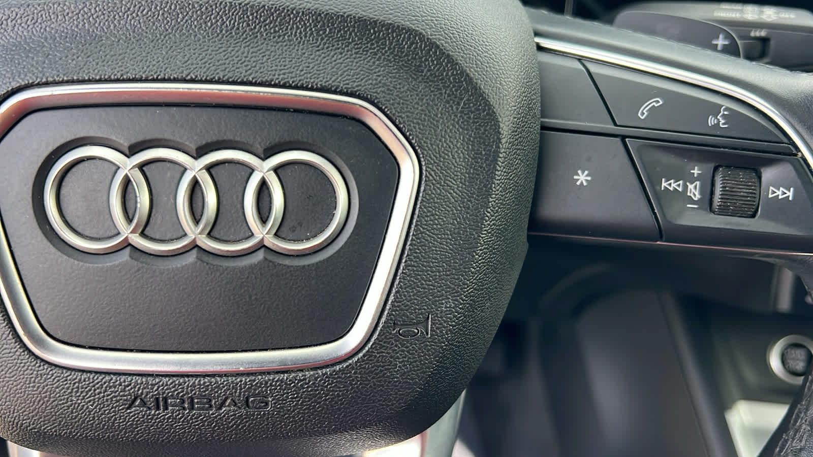 Thumbnail: 2023 Audi Q3 - 20