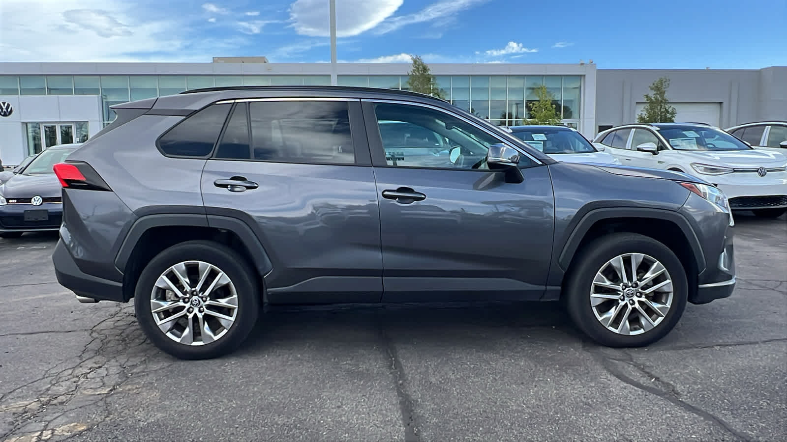 Thumbnail: 2022 Toyota RAV4 - 4