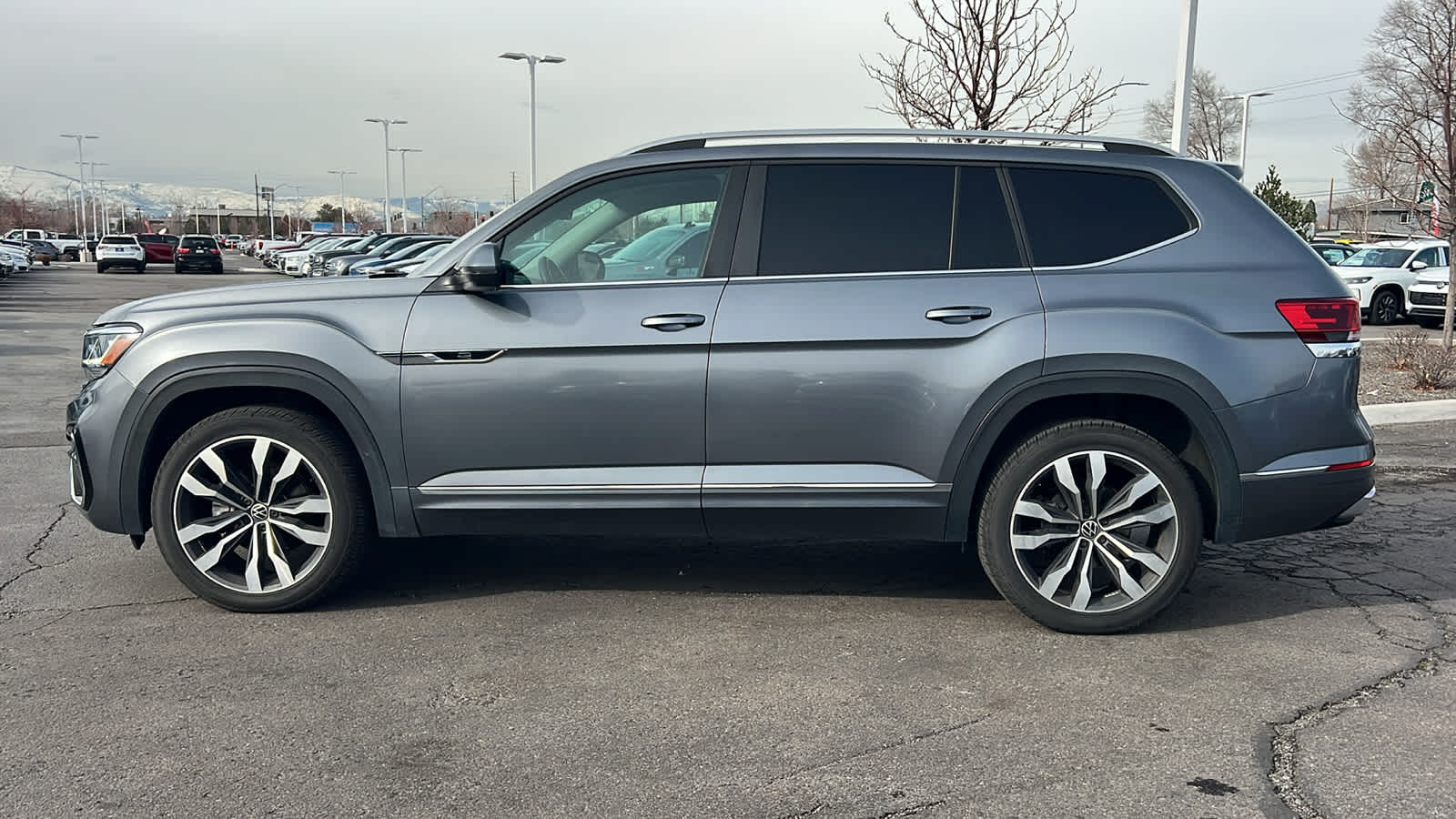 Thumbnail: 2021 Volkswagen Atlas - 8