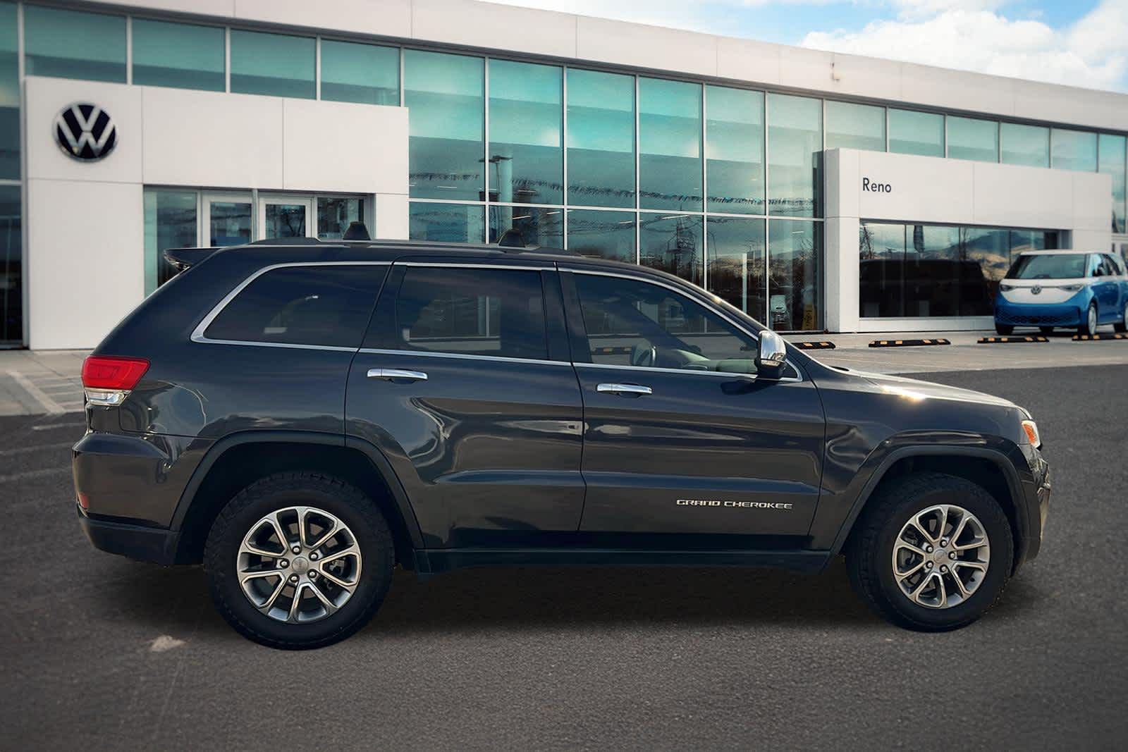 Thumbnail: 2015 Jeep Grand Cherokee - 4