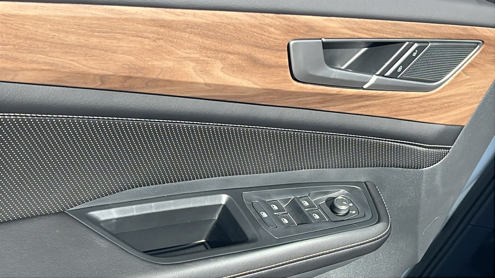 Thumbnail: 2026 Volkswagen Atlas - 22