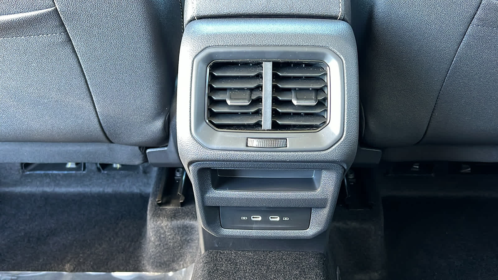 Thumbnail: 2026 Volkswagen Taos - 25