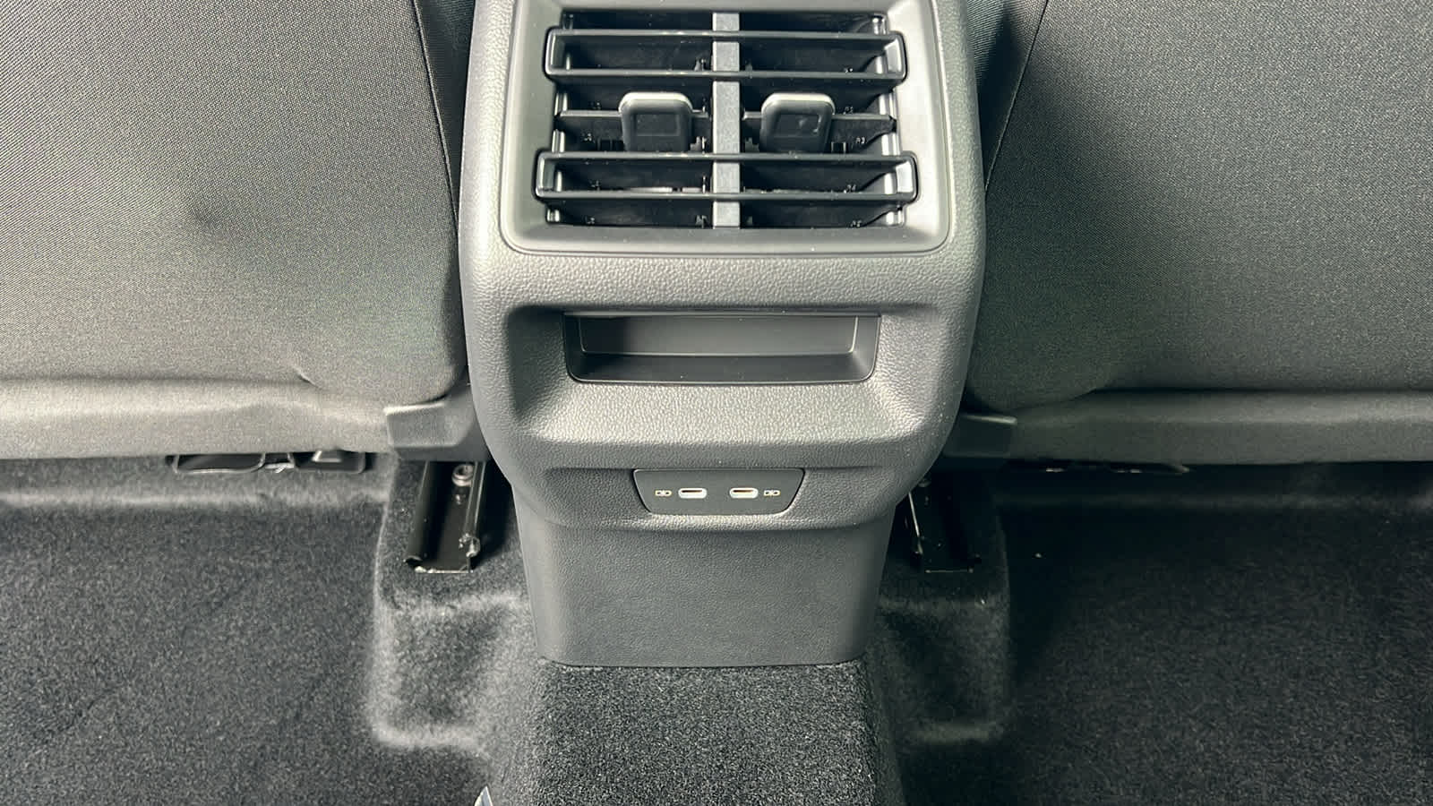 Thumbnail: 2026 Volkswagen Tiguan - 25