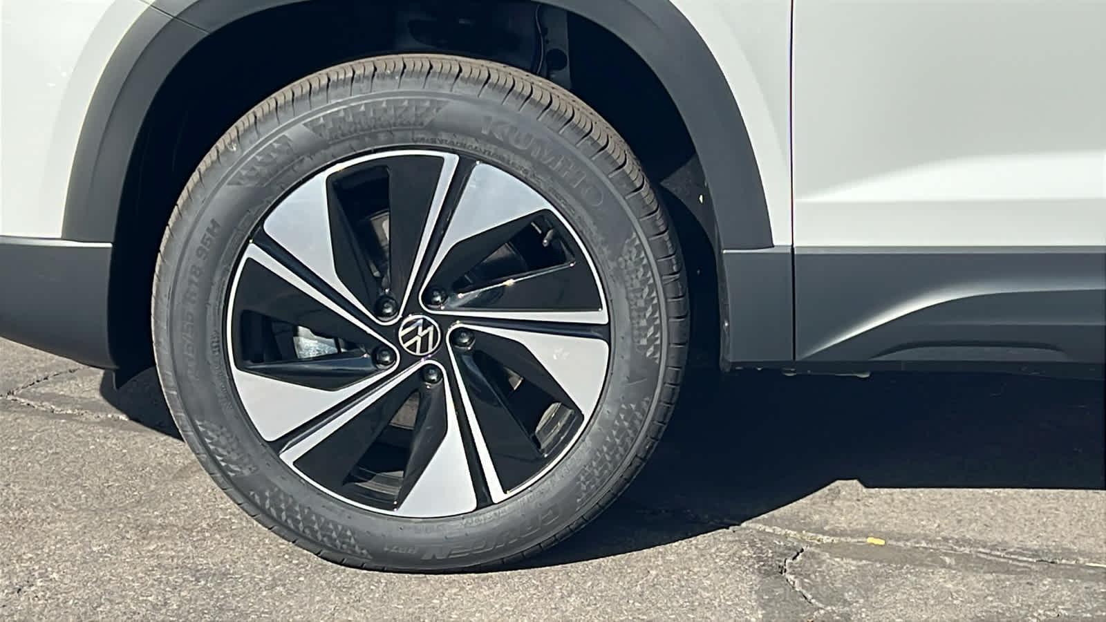 Thumbnail: 2026 Volkswagen Taos - 9