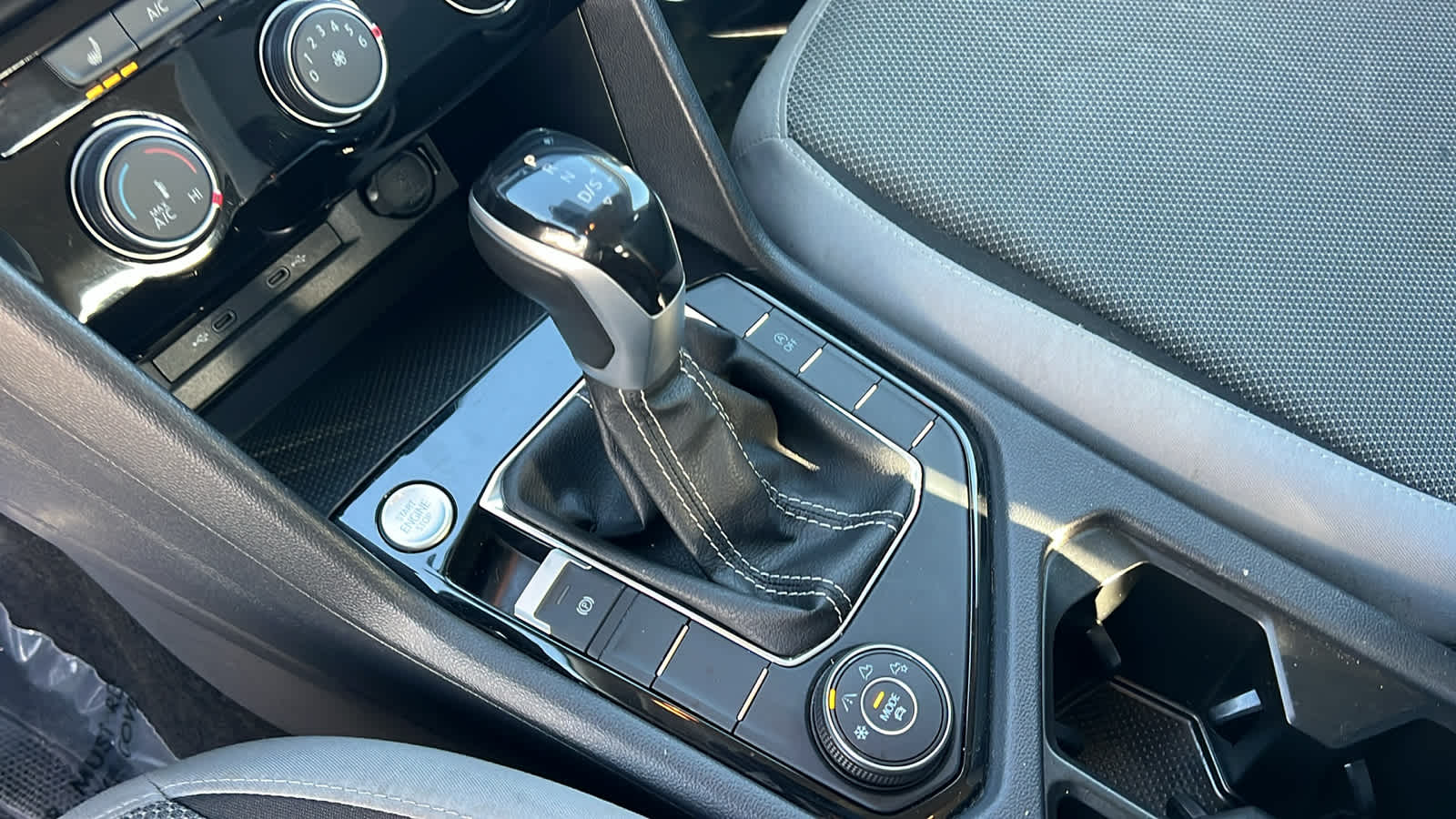 Thumbnail: 2024 Volkswagen Taos - 13