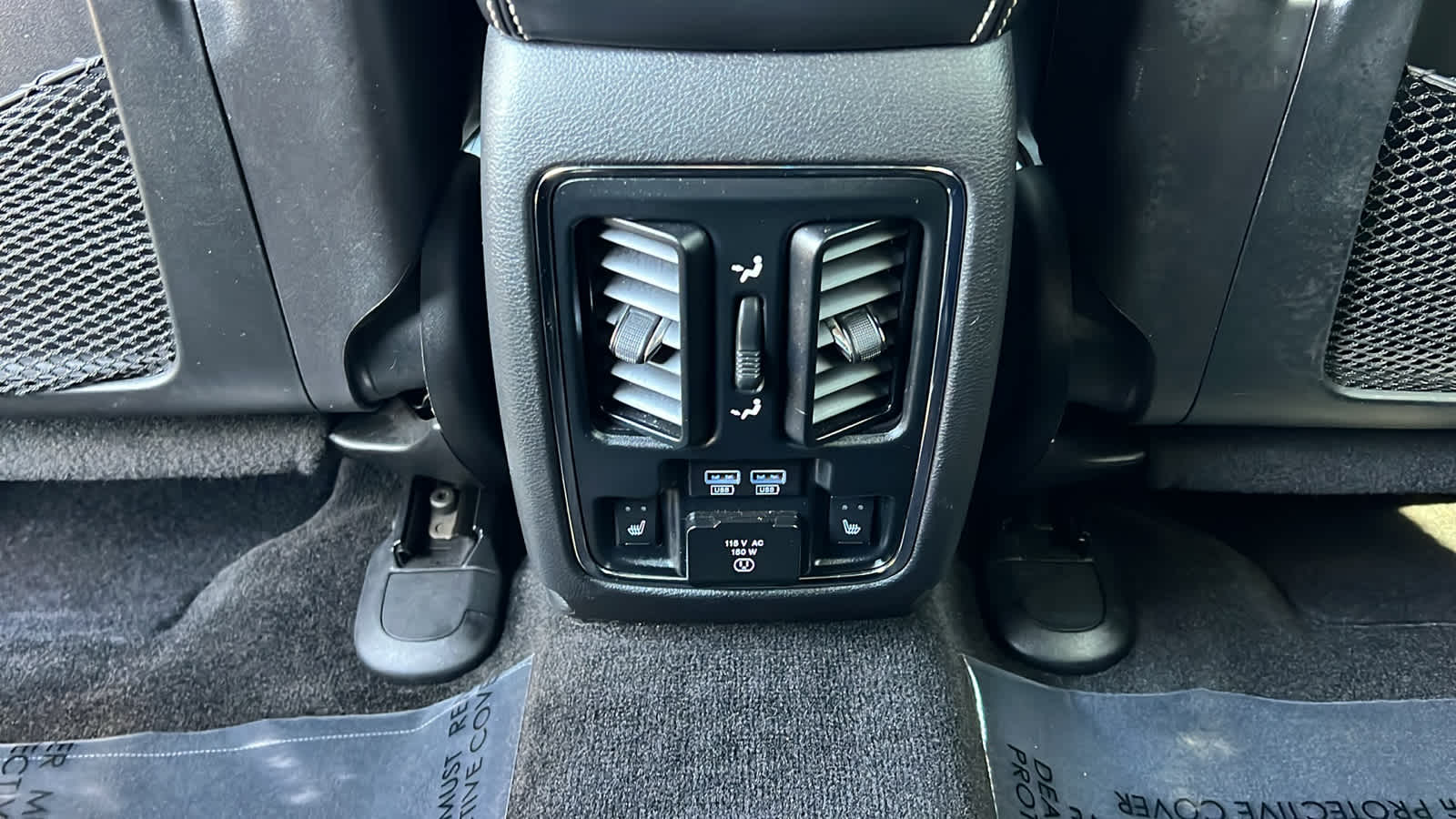 Thumbnail: 2015 Jeep Grand Cherokee - 25