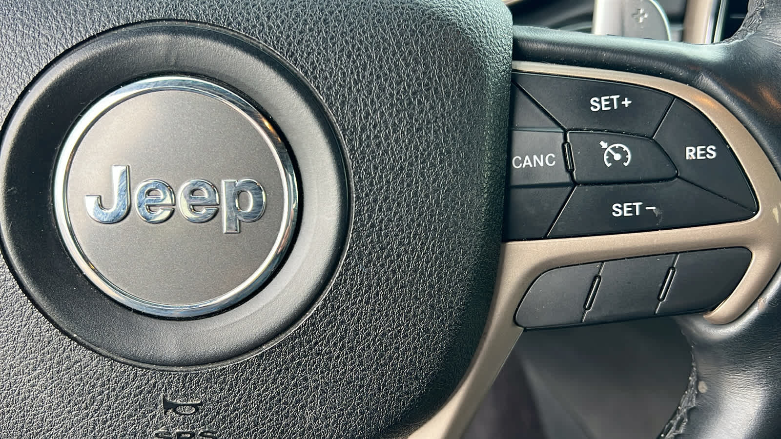 Thumbnail: 2017 Jeep Grand Cherokee - 20