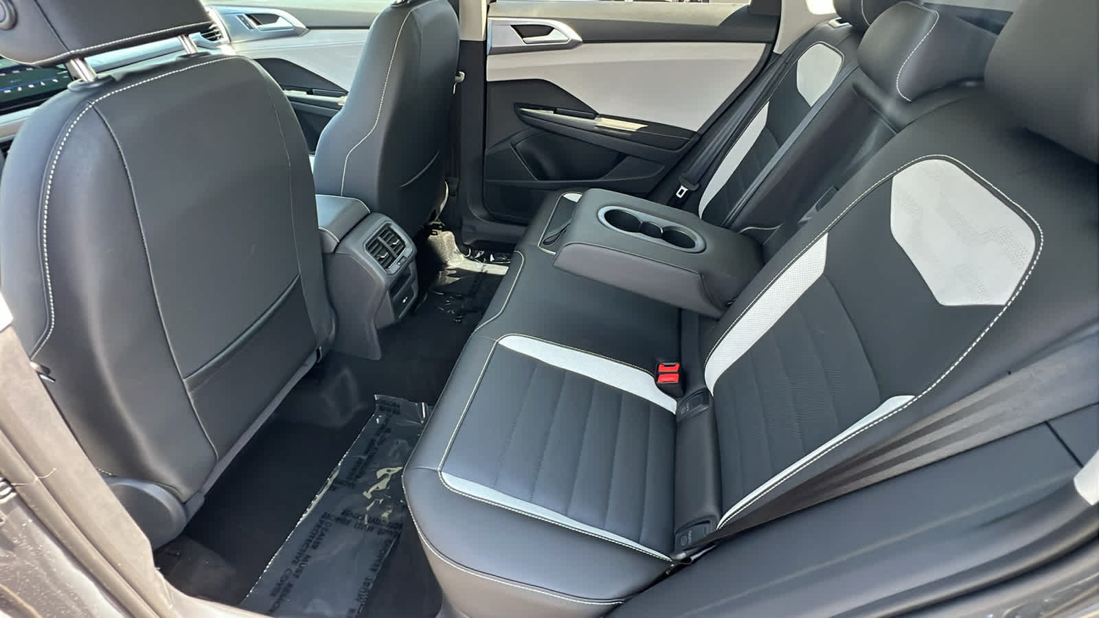 Thumbnail: 2025 Volkswagen Taos - 24