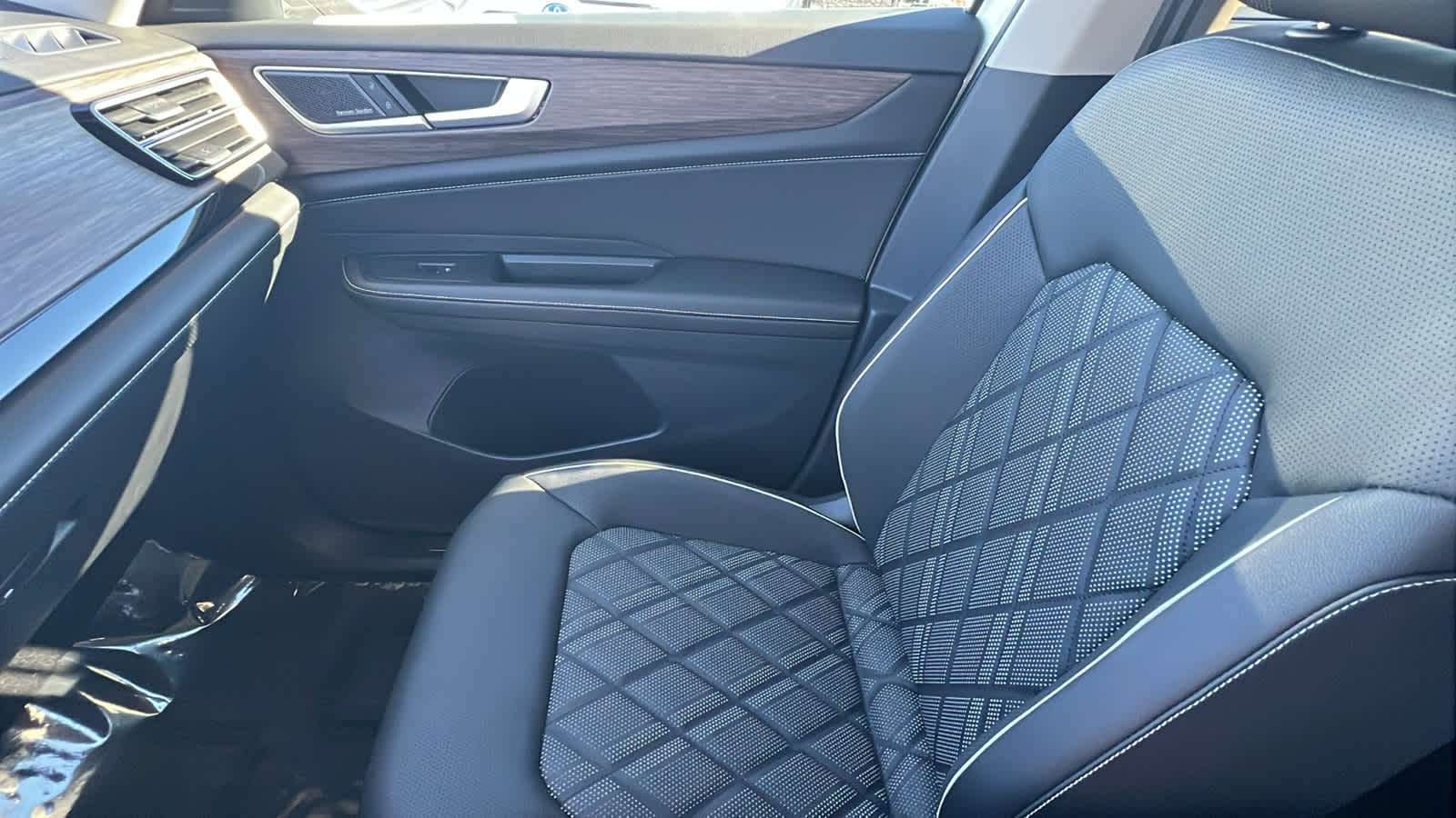 Thumbnail: 2026 Volkswagen Atlas - 12