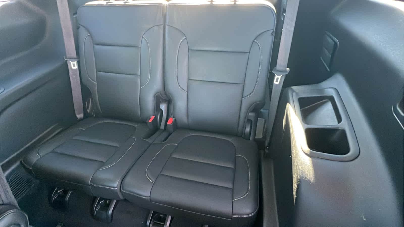 Thumbnail: 2023 GMC Acadia - 31