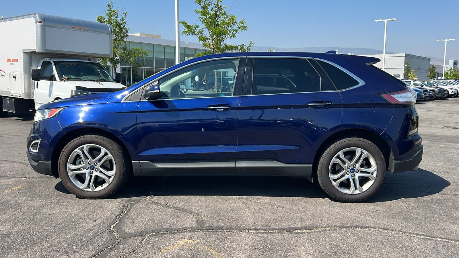 Thumbnail: 2016 Ford Edge - 8