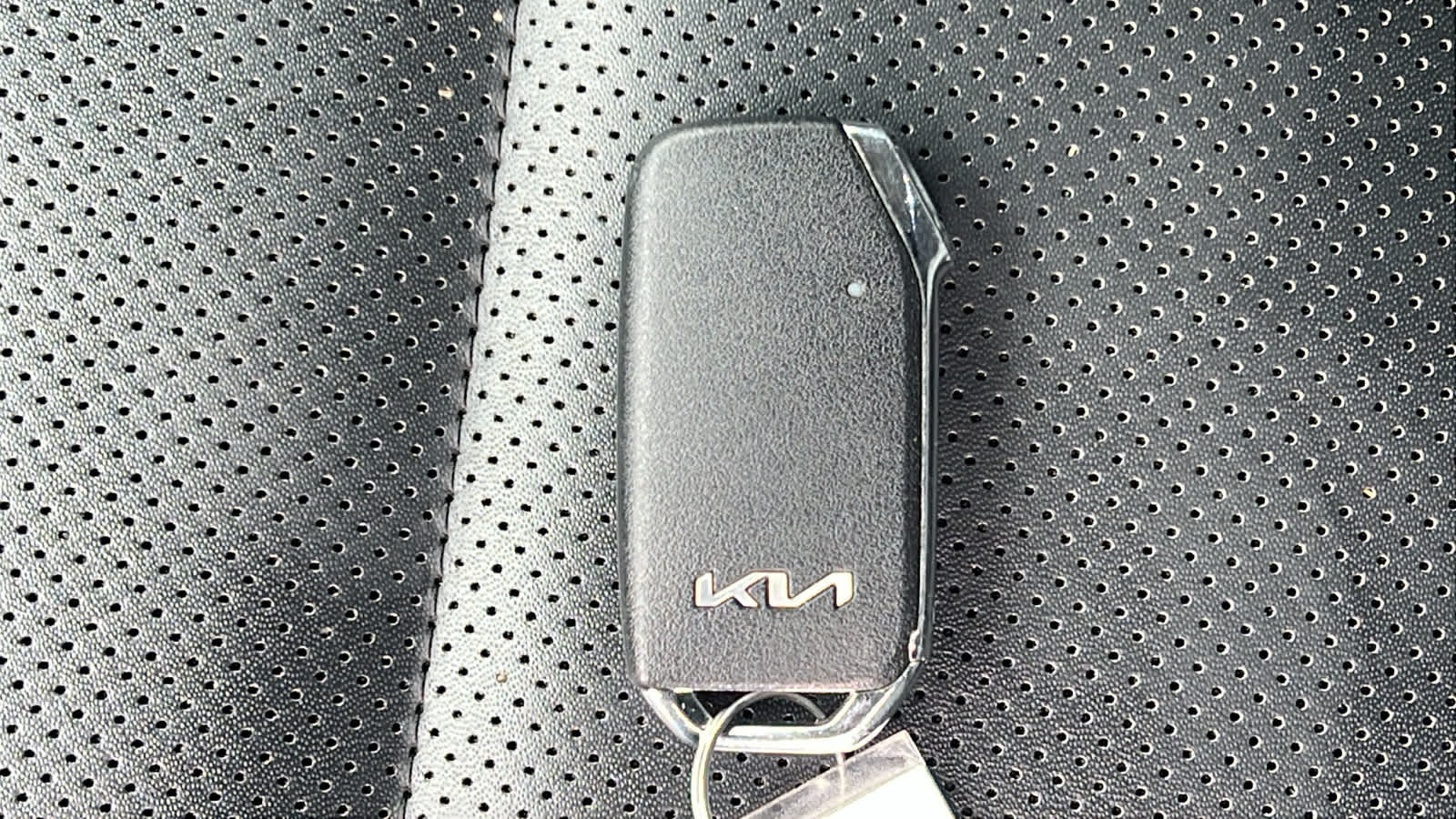 Thumbnail: 2022 Kia EV6 - 29