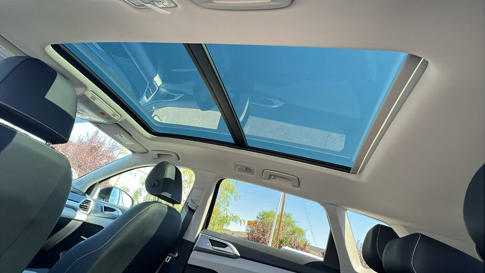 Thumbnail: 2025 Volkswagen Taos - 31