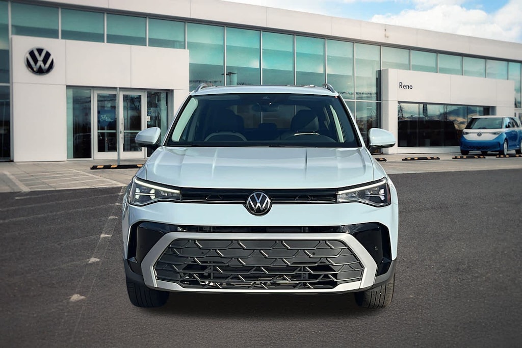 Used 2025 Volkswagen Taos SE SUV