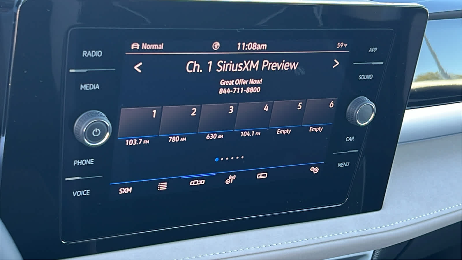 Thumbnail: 2025 Volkswagen Taos - 15