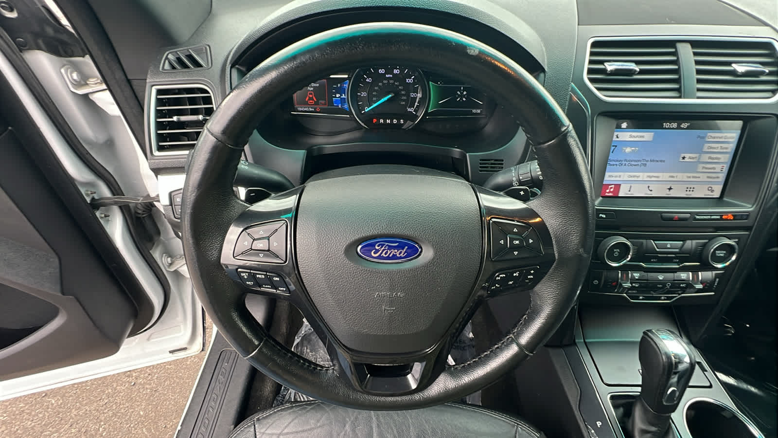 Thumbnail: 2017 Ford Explorer - 18