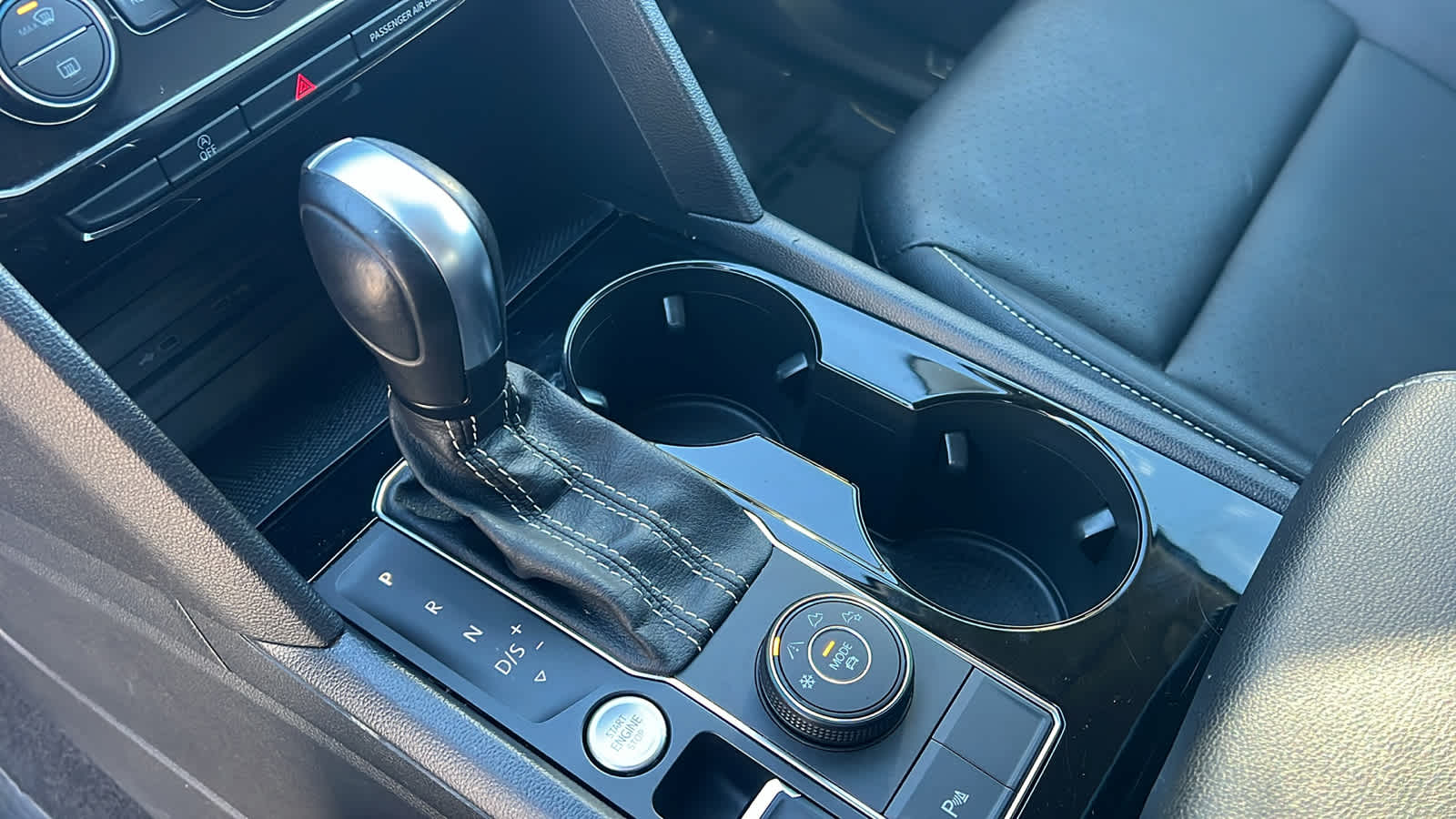 Thumbnail: 2022 Volkswagen Atlas - 13