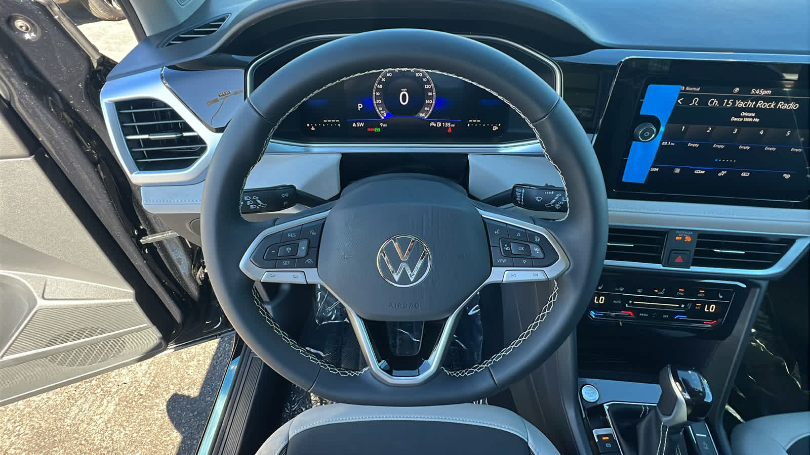 Thumbnail: 2025 Volkswagen Taos - 18