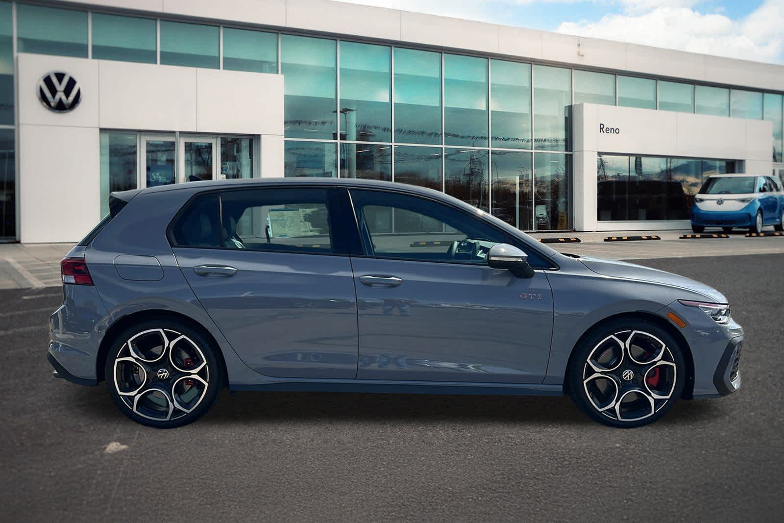 2025 Volkswagen Golf GTI Autobahn photo 4