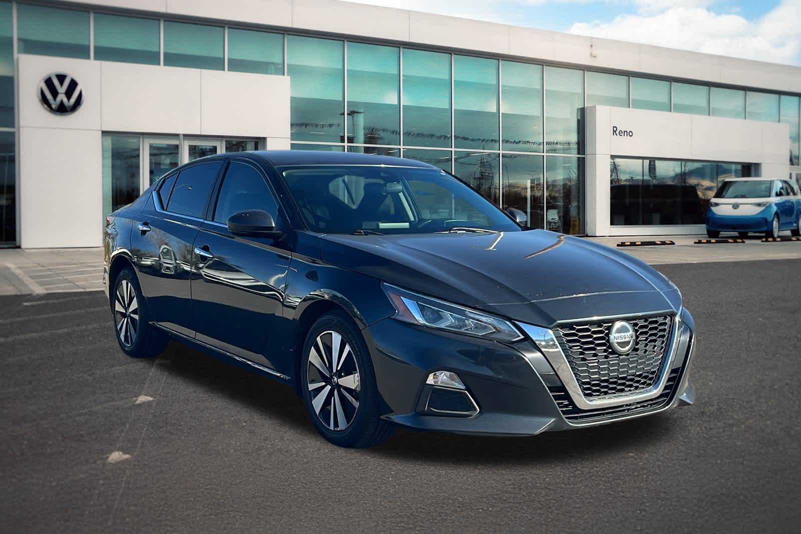 Thumbnail: 2021 Nissan Altima - 3