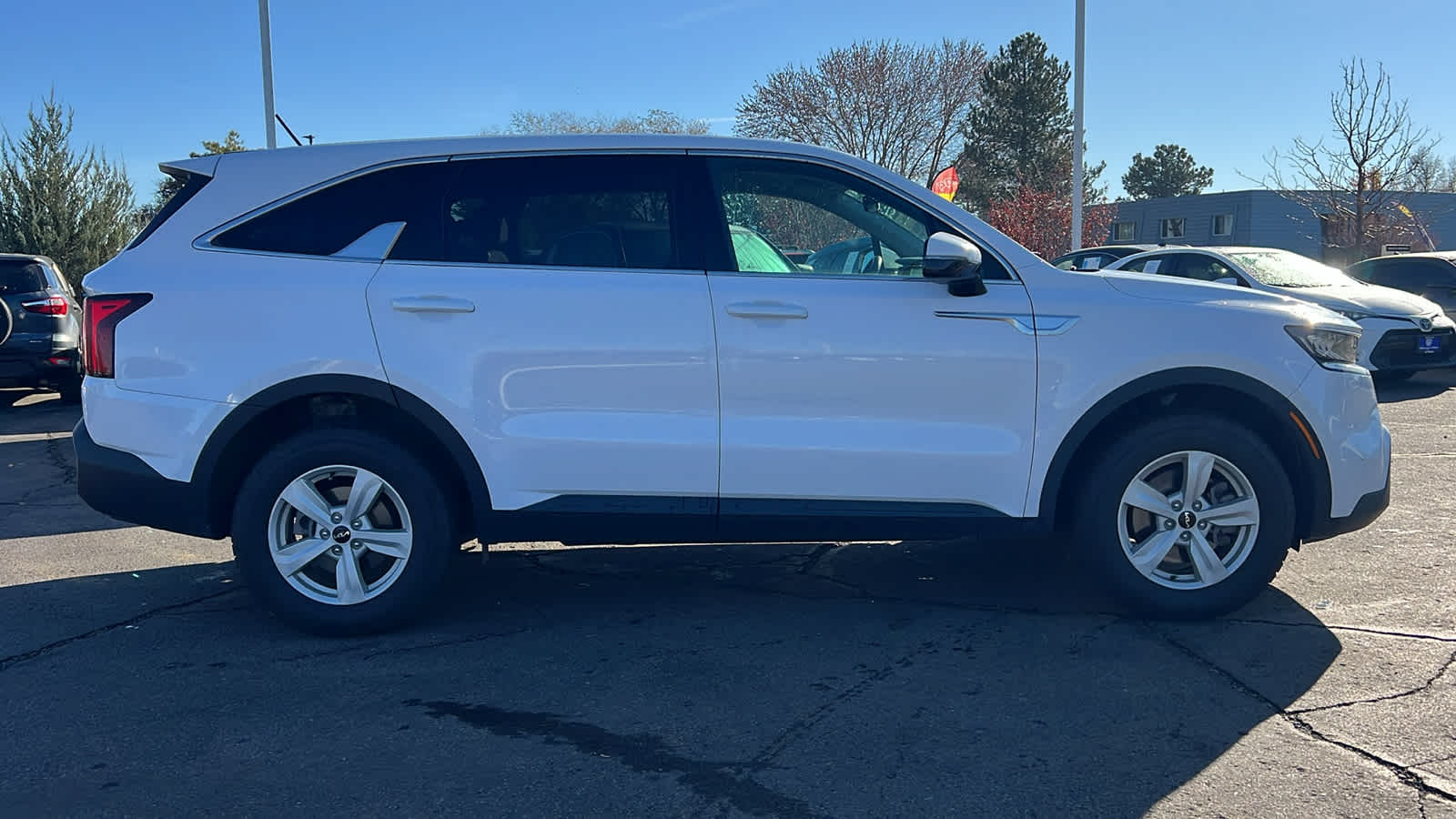 2022 Kia Sorento LX photo 4