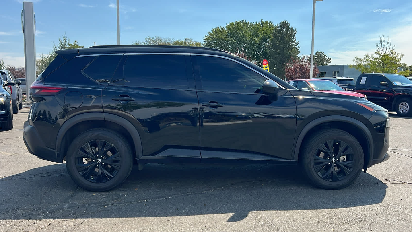 Thumbnail: 2023 Nissan Rogue - 4
