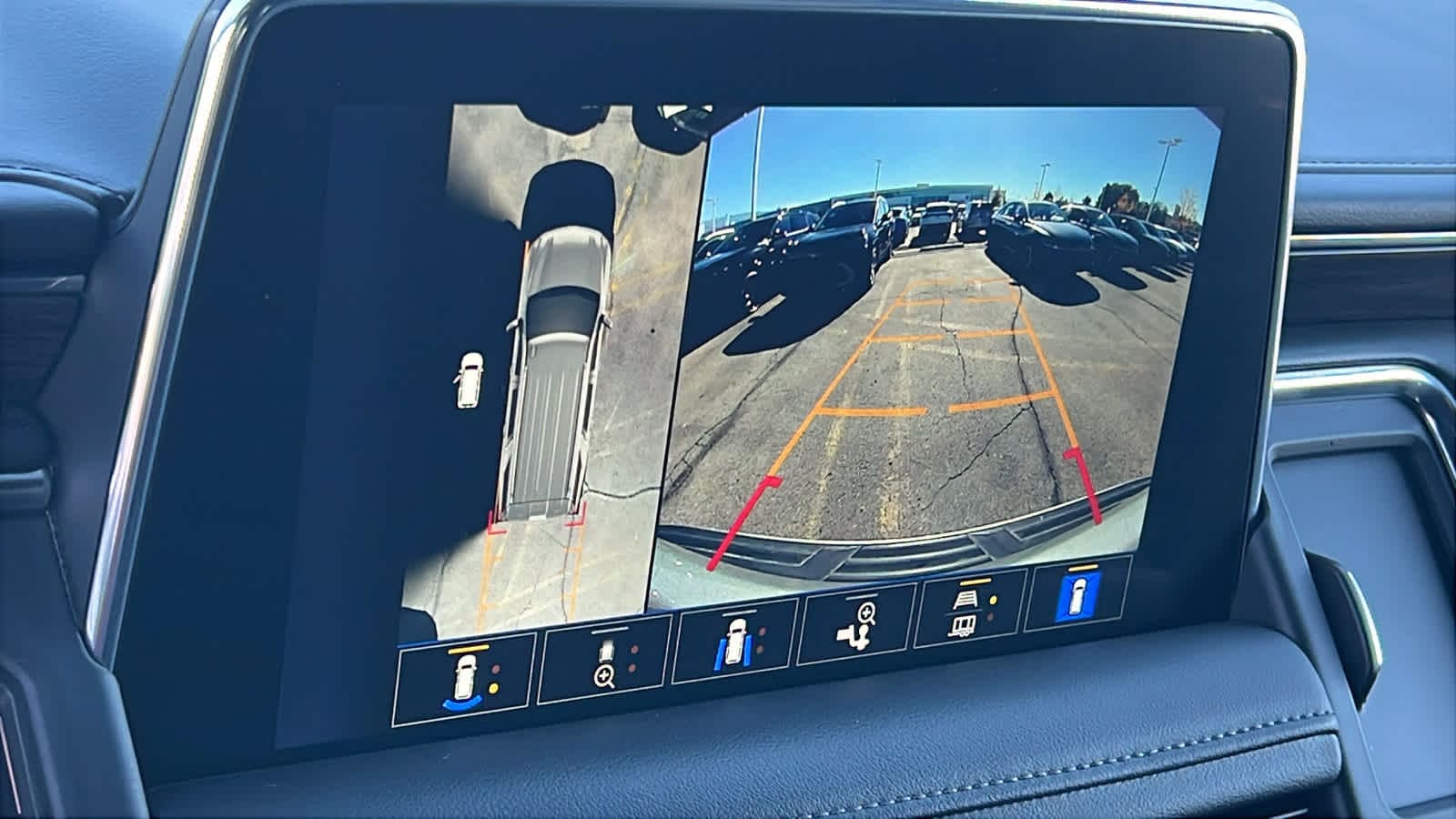 Thumbnail: 2023 Chevrolet Tahoe - 16