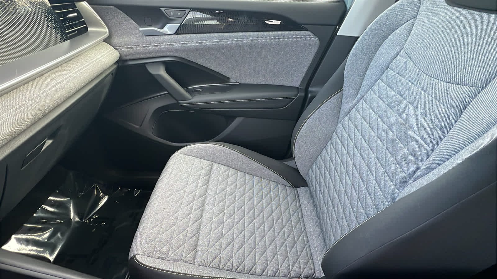 Thumbnail: 2026 Volkswagen Tiguan - 12