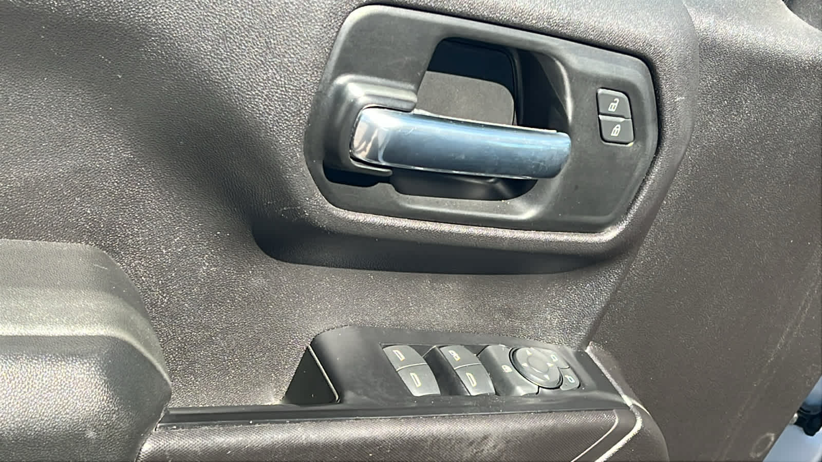 Thumbnail: 2020 Chevrolet Silverado 1500 - 22