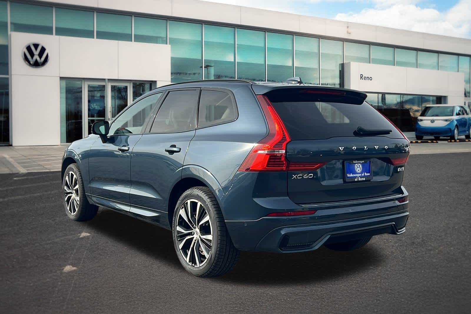 Thumbnail: 2023 Volvo XC60 - 7