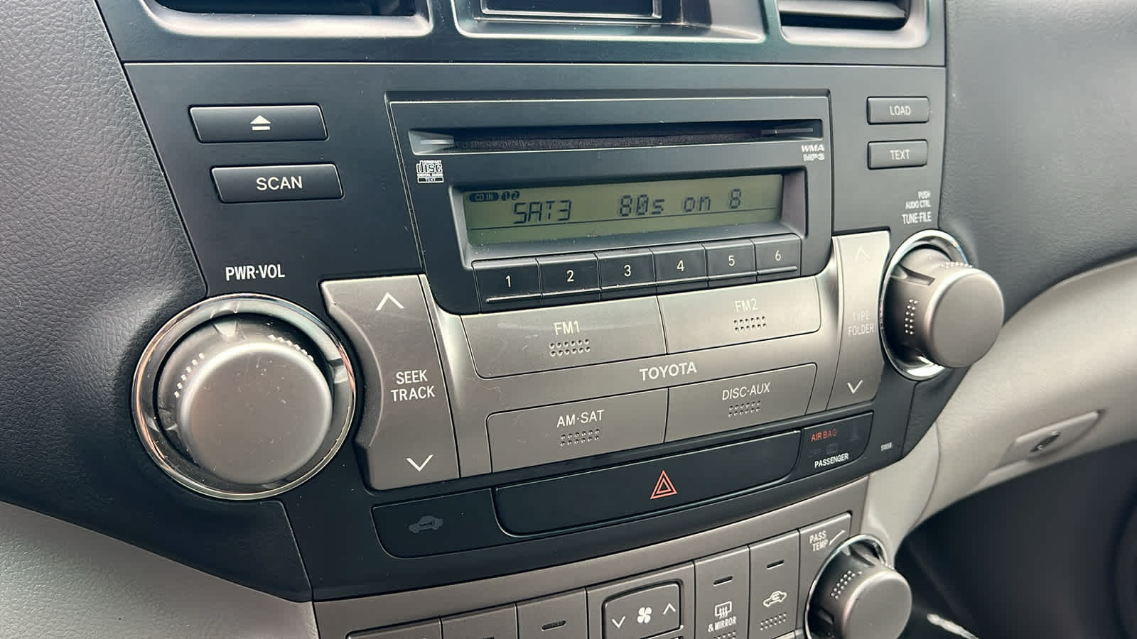Thumbnail: 2010 Toyota Highlander - 15