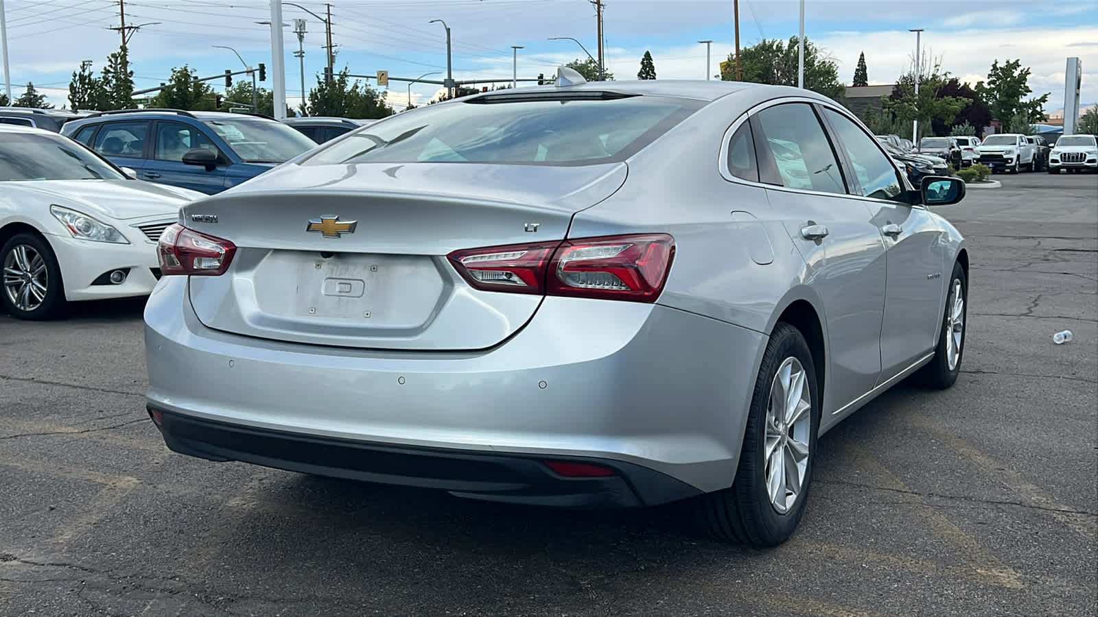 Thumbnail: 2021 Chevrolet Malibu - 5