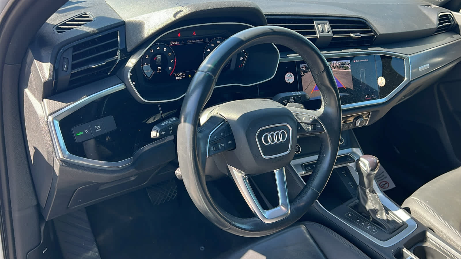 Thumbnail: 2023 Audi Q3 - 10
