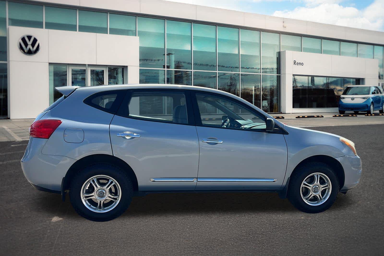 Thumbnail: 2013 Nissan Rogue - 4