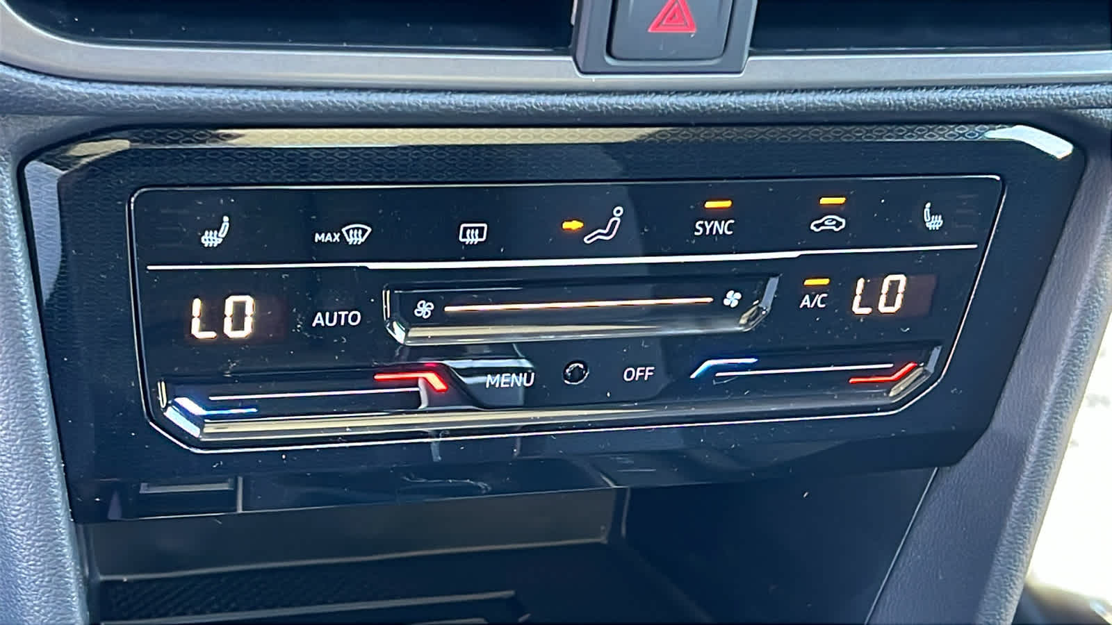 Thumbnail: 2025 Volkswagen Taos - 14