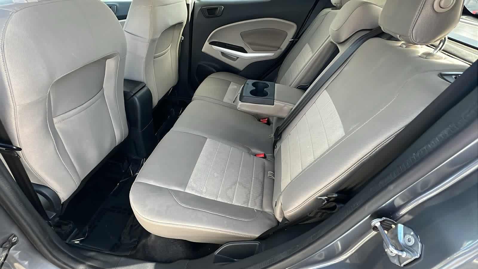 Thumbnail: 2018 Ford EcoSport - 24