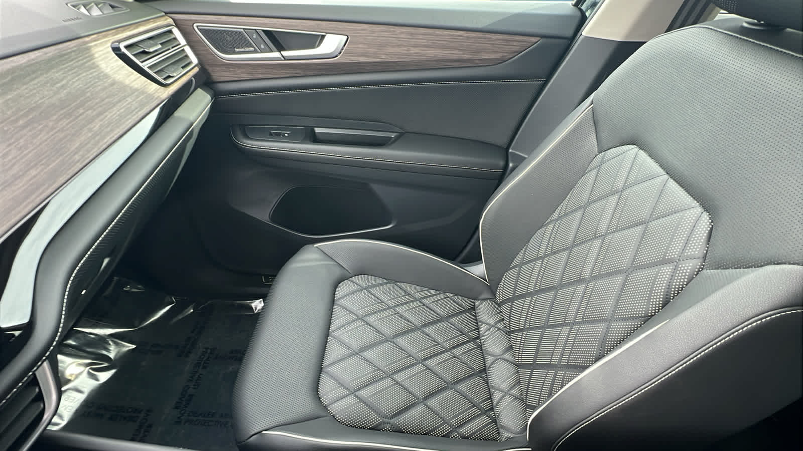 Thumbnail: 2026 Volkswagen Atlas - 12