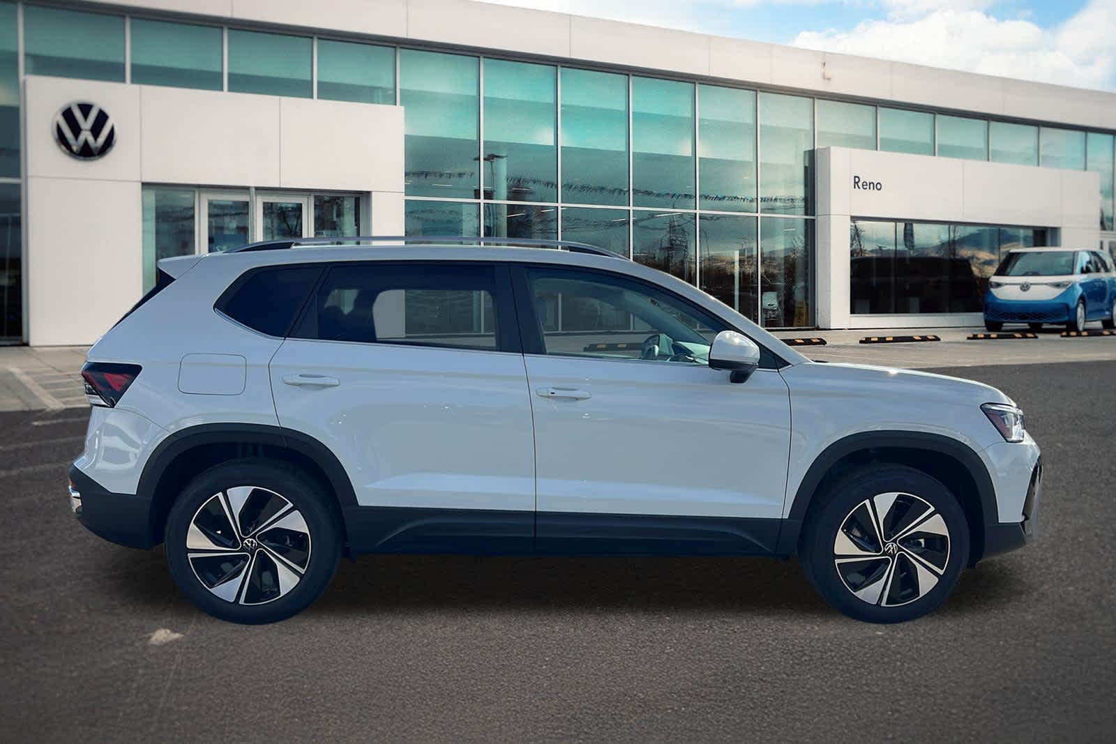 Thumbnail: 2026 Volkswagen Taos - 4