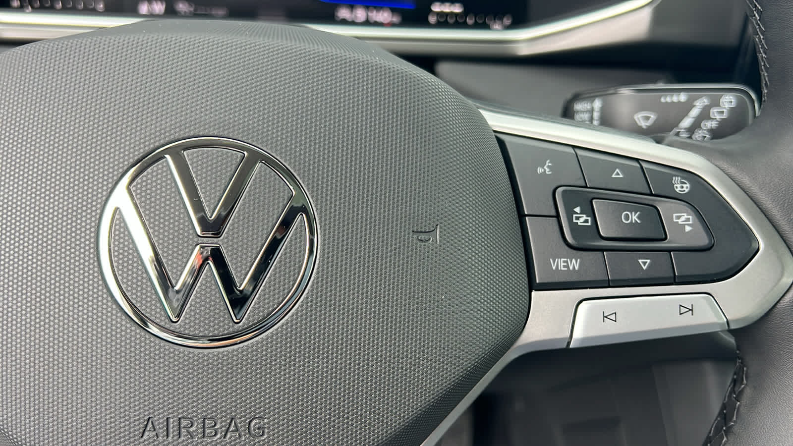 Thumbnail: 2025 Volkswagen Taos - 20