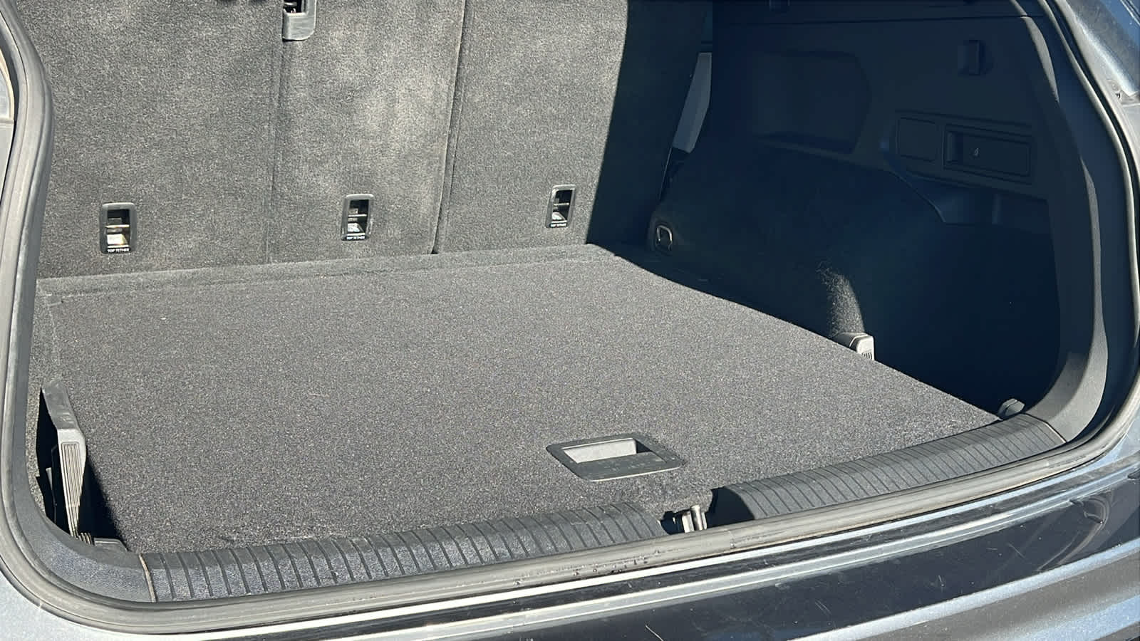 Thumbnail: 2020 Volkswagen Tiguan - 27