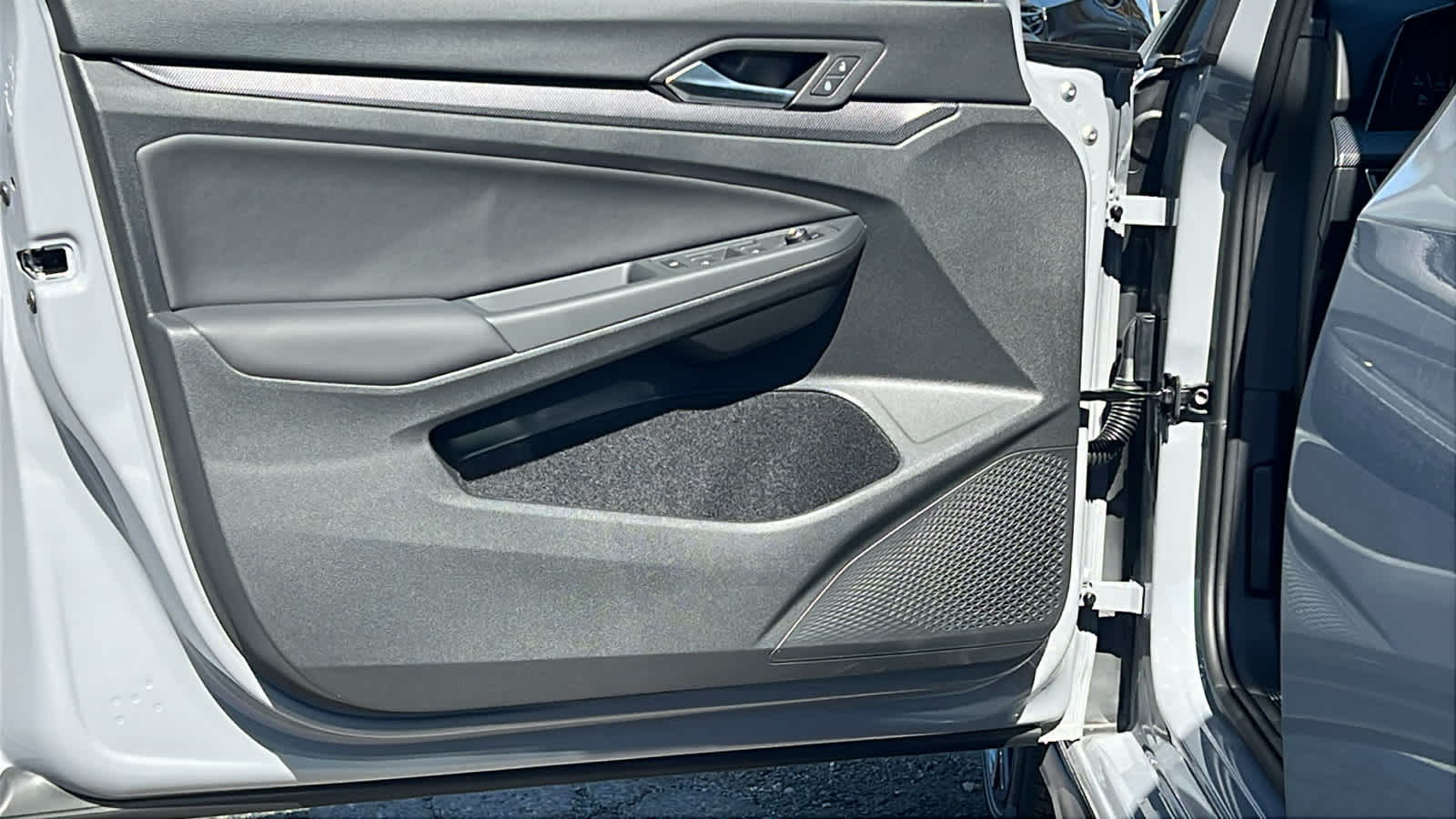 Thumbnail: 2025 Volkswagen Golf - 23