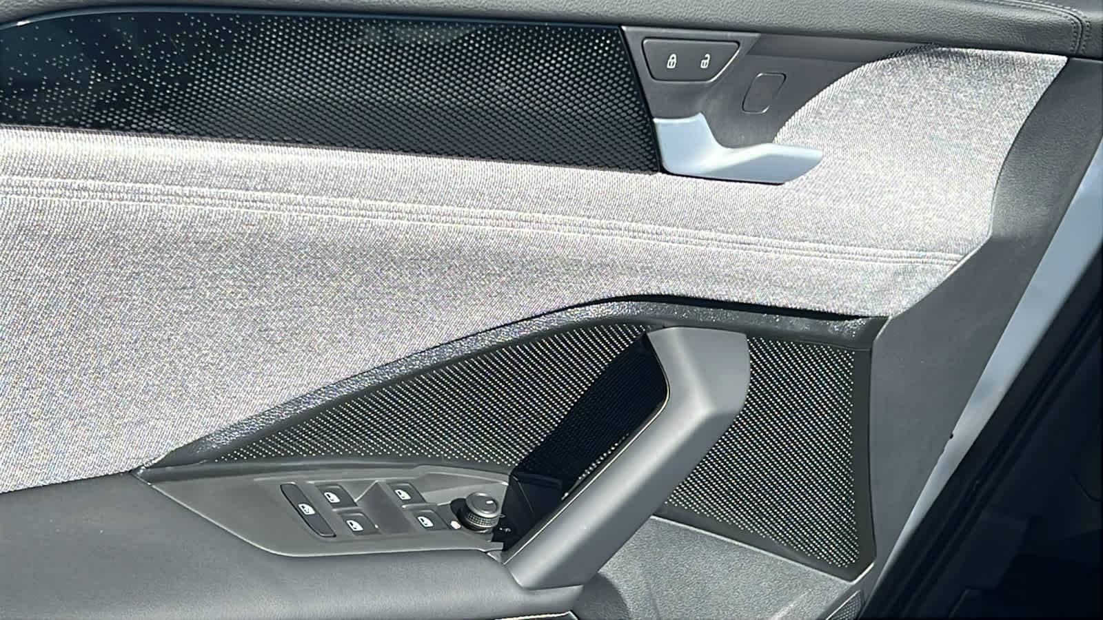 Thumbnail: 2026 Volkswagen Tiguan - 22