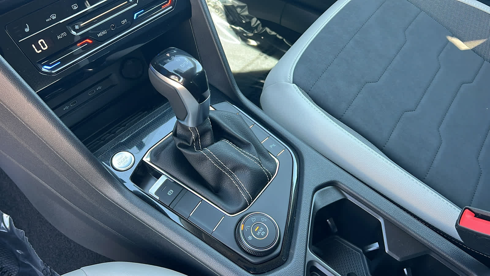 Thumbnail: 2025 Volkswagen Taos - 13