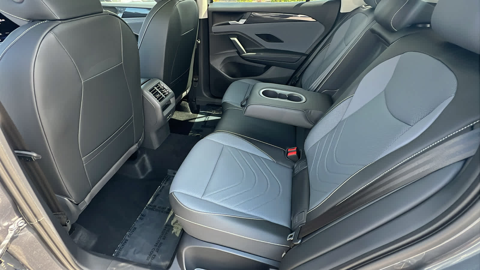 Thumbnail: 2025 Volkswagen Tiguan - 24