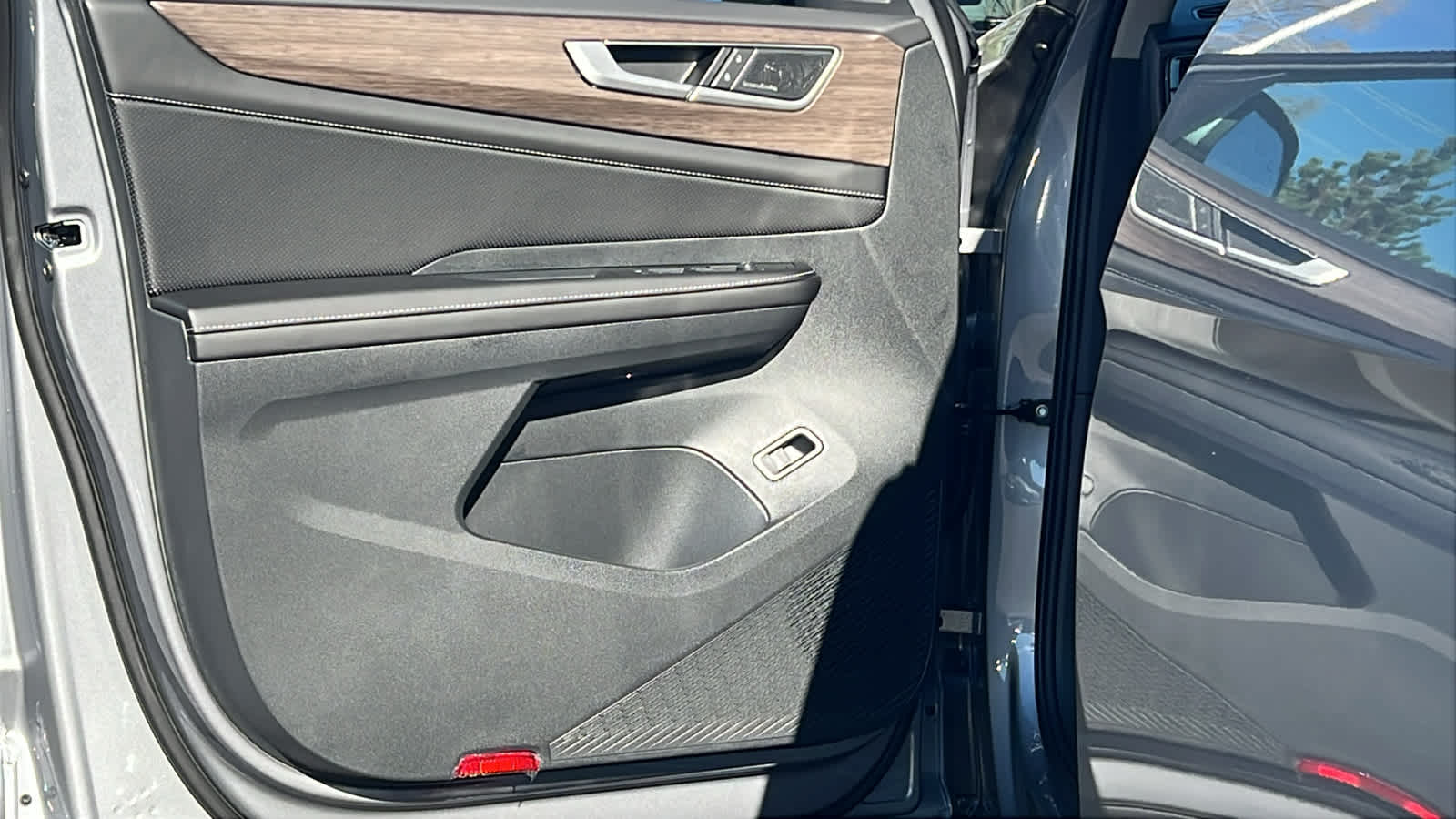 Thumbnail: 2026 Volkswagen Atlas - 23