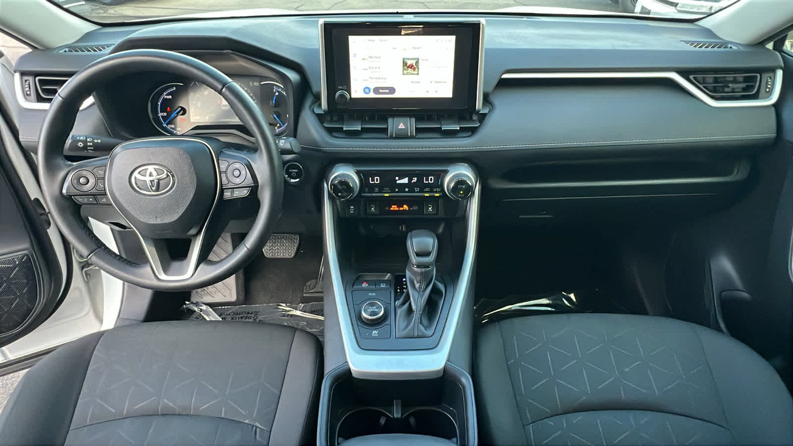 Thumbnail: 2024 Toyota RAV4 - 26